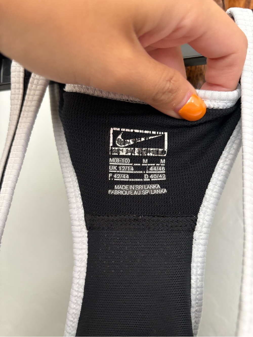 Nike top - Picture 3 of 3